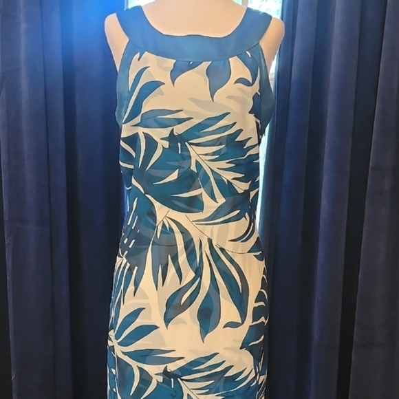 Bethany Mota Dresses & Skirts - Bethany Mota White and Blue Halter Sheath Dress